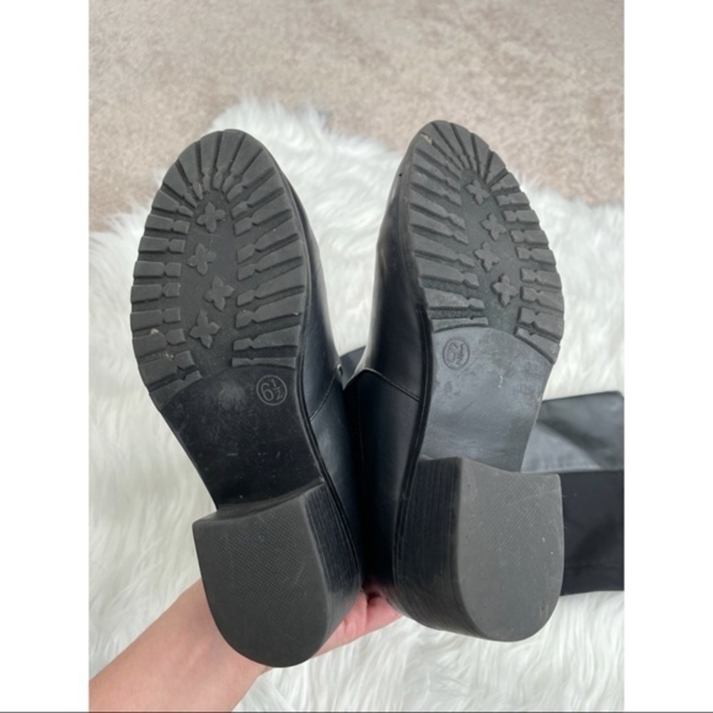 Black‎ Boots - Picture 4 of 6